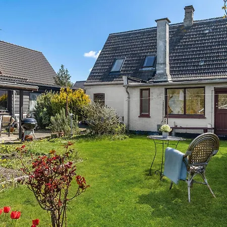 3 Bedroom Awesome In Fejo Dom wakacyjny *