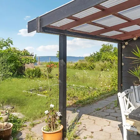 Dom wakacyjny 3 Bedroom Awesome In Fejo